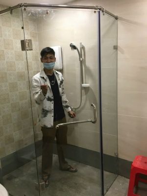 canin phòng tắm kính cường lực