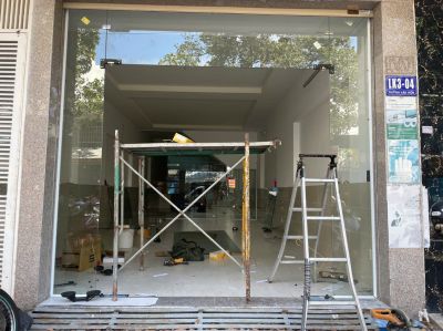 CỬA KÍNH CƯỜNG LỰC BẢN LỀ ÂM SÀN
